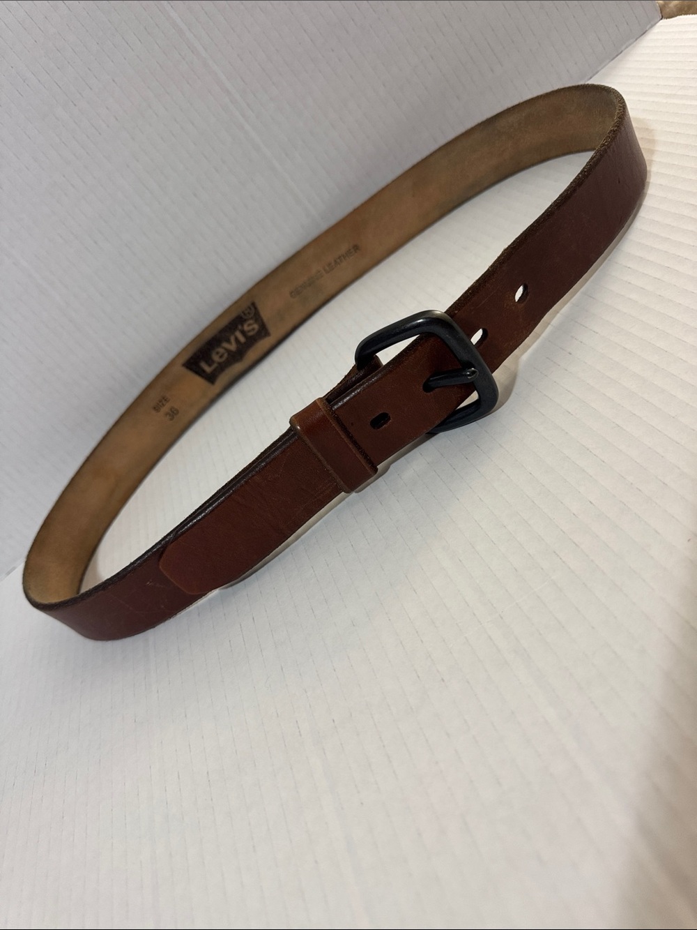 Vintage Levi's Men's Size 36 Brown Leather Belt with Black Buckle 108
